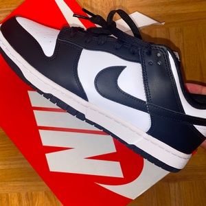 ** SOLD ** Nike Dunk Low 2022